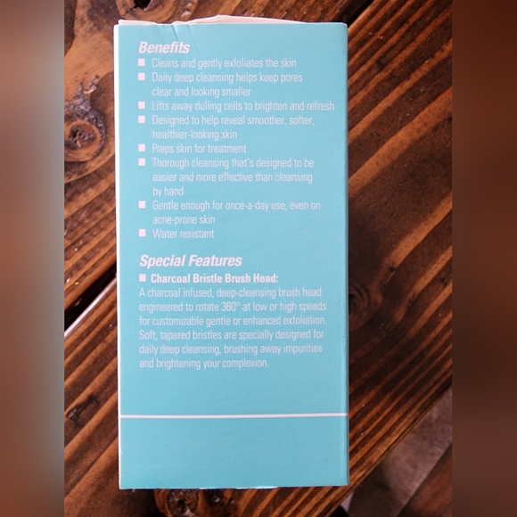 Proactive Pore Cleansing Brush - Picture 3 of 4